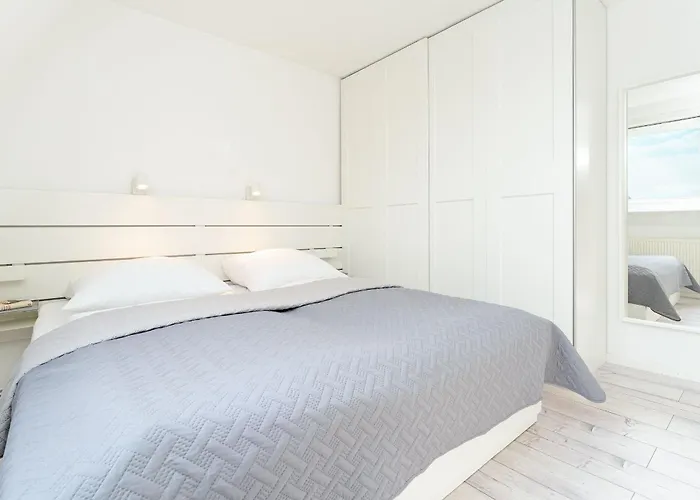 Semesterbostad Feriendomizil Lerchenweg *